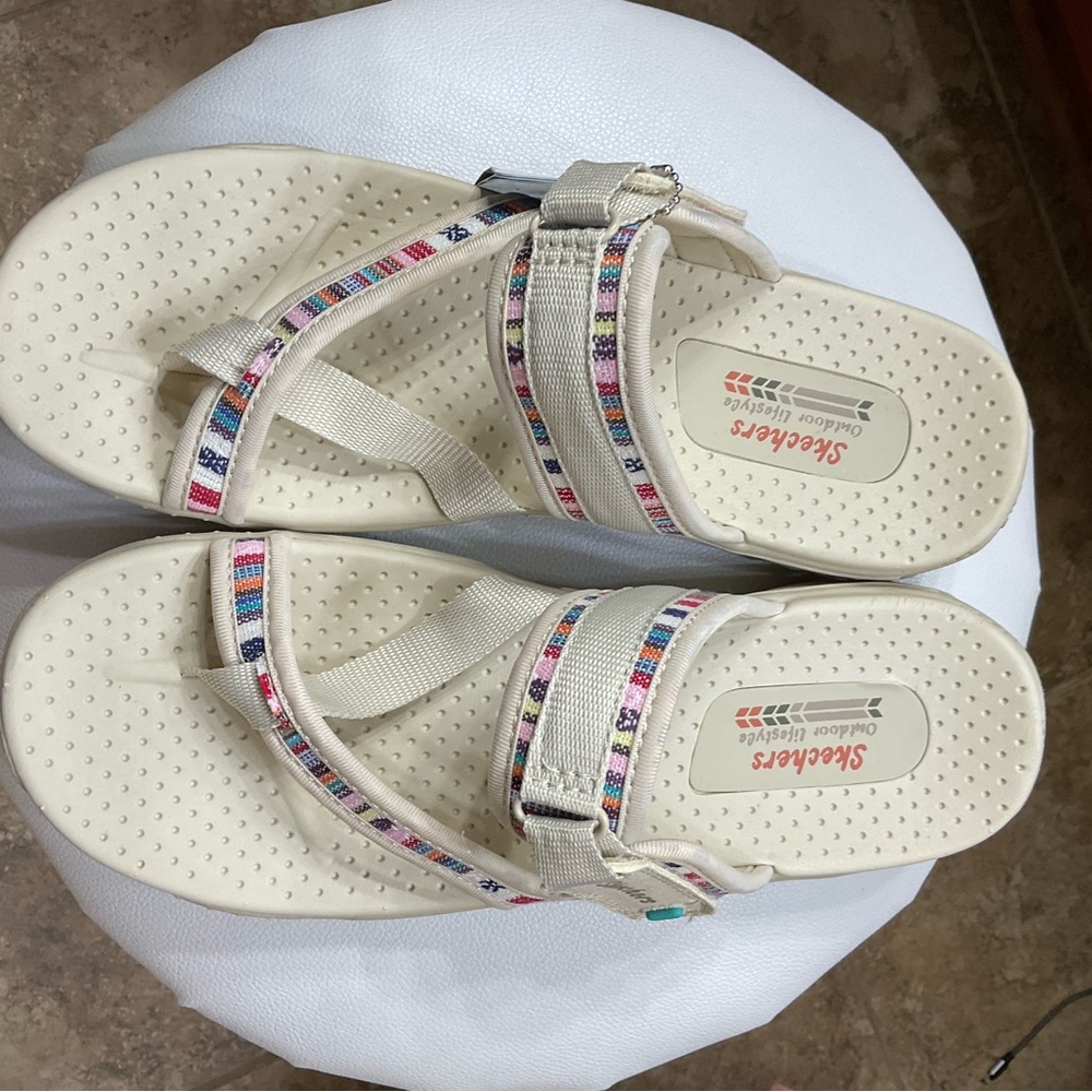 NWT Skechers Ladies Mad Swag Beige Sandals with Colorful Straps Size 10 - Picture 2 of 7